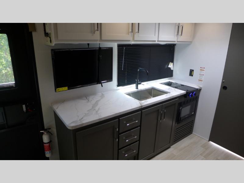 2026 Keystone Bullet Classic Single Axle 18RBC Sin, $ 29,843