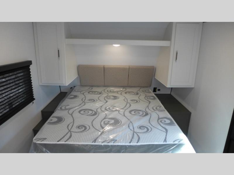 2026 Keystone Bullet Classic Single Axle 18RBC Sin, $ 29,843