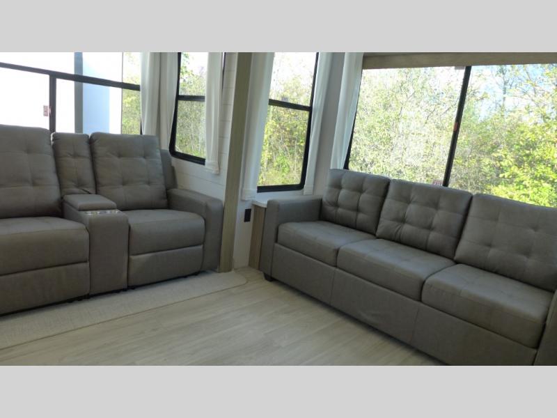 2026 Forest River Salem Grand Villa 42DL, $ 0