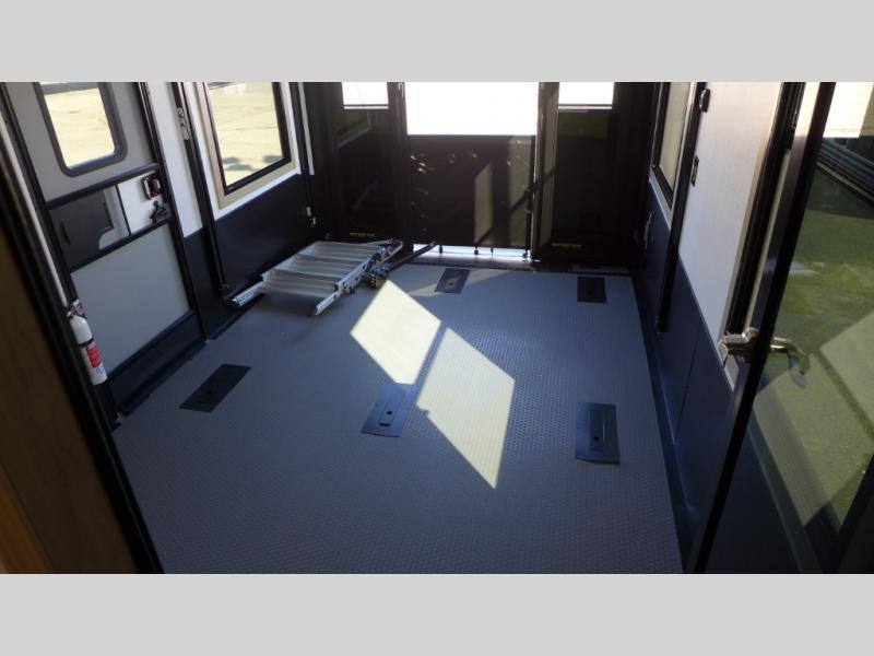 2026 Keystone Raptor 444, $ 0