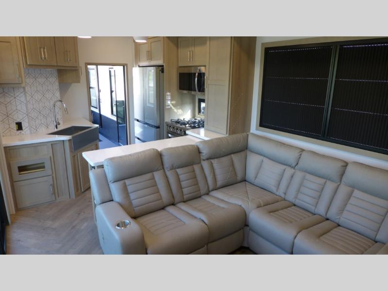 2026 Keystone Raptor 444, $ 0