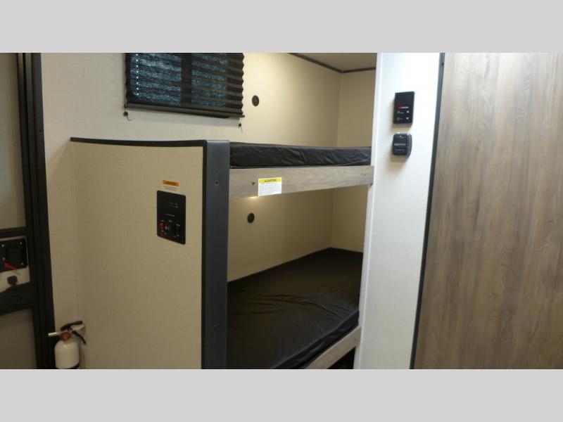 2026 CrossRoads Zinger Lite 12BH, $ 0