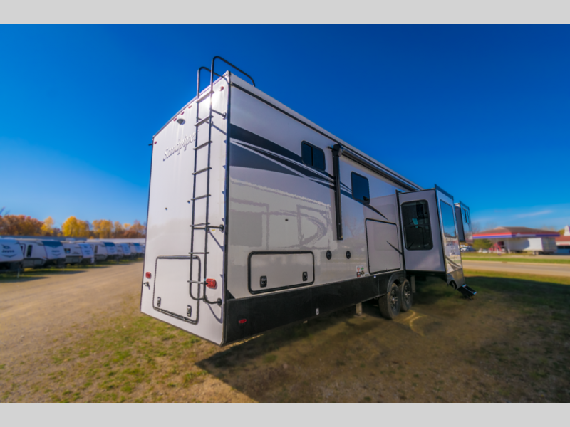 2022 Forest River Sandpiper Luxury 391FLRB, $ 115,337