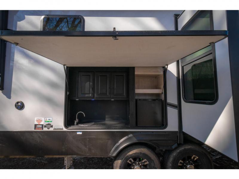 2022 Forest River Sandpiper Luxury 391FLRB, $ 115,337