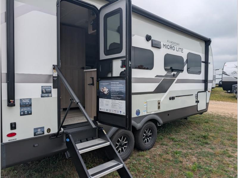 2026 Forest River Flagstaff Micro Lite 22FBS, $ 43,734