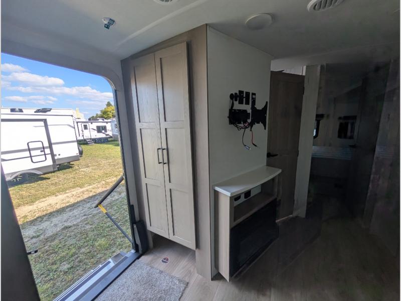 2026 Forest River Flagstaff Super Lite 26FKBS, $ 54,350