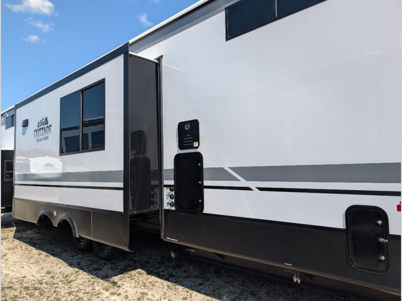 2026 Forest River Cedar Creek Cottage 40CBK, $ 0