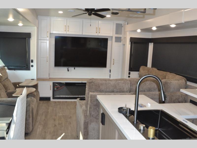 2026 Jayco Eagle 335LSTS, $ 104,530