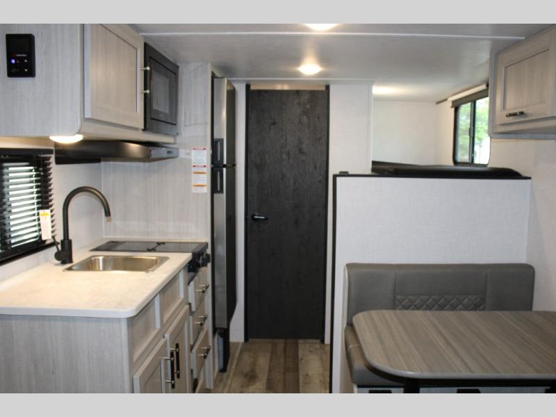 2026 CrossRoads Sunset Trail 17BHS, $ 0