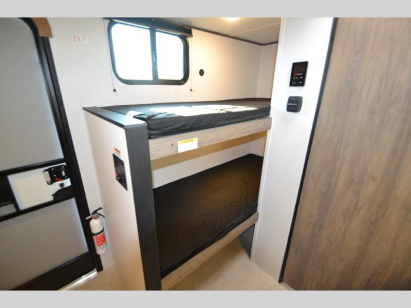 2026 CrossRoads Zinger Lite 12BH, $ 11,990