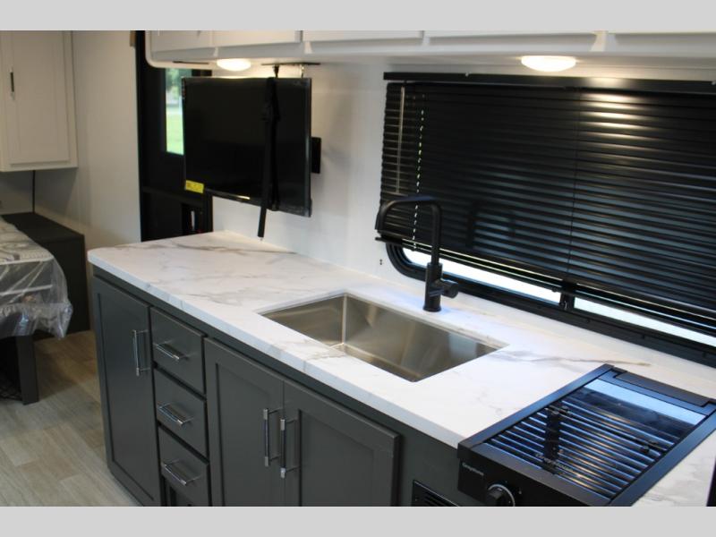 2026 Keystone Bullet Classic Single Axle 18RBC Sin, $ 29,843