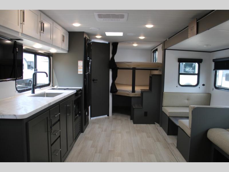 2026 Keystone Bullet Classic Dual Axle 26BHC Dual , $ 35,094