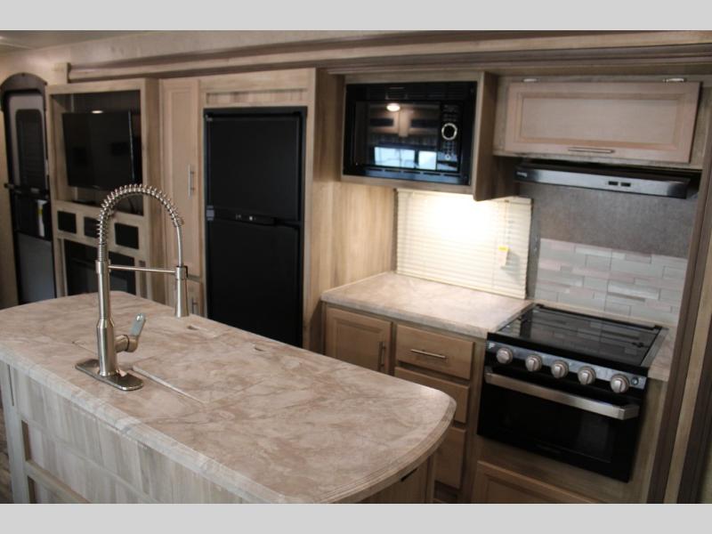 2019 Coachmen Catalina Legacy Edition 313DBDSCK, $ 0