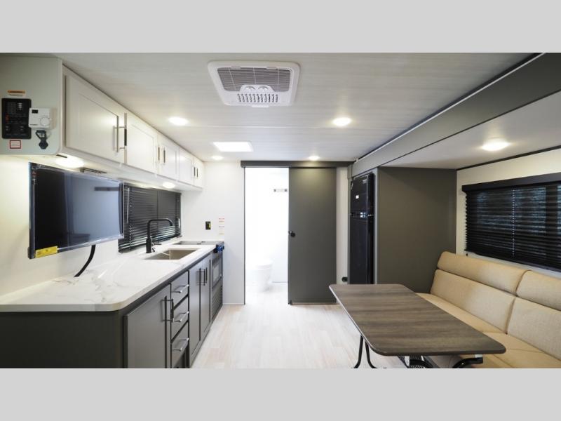 2026 Keystone Bullet Classic Single Axle 18RBC Sin, $ 29,843