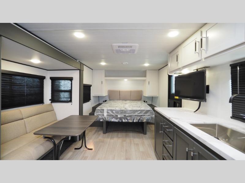 2026 Keystone Bullet Classic Single Axle 18RBC Sin, $ 29,843