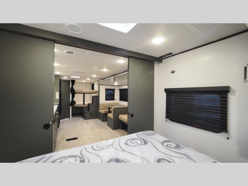 2026 Keystone Bullet Classic Dual Axle 26BHC Dual , $ 35,094