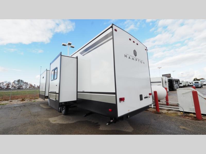 2026 CrossRoads Hampton 372FDB, $ 0