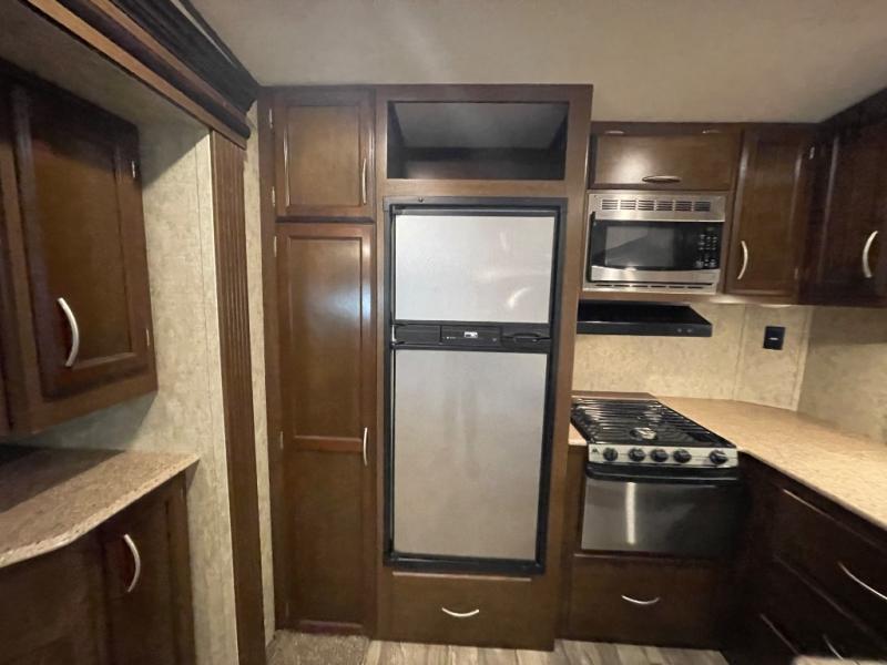 2018 Prime Time Manufacturing Crusader Lite 27RK, $ 19,990