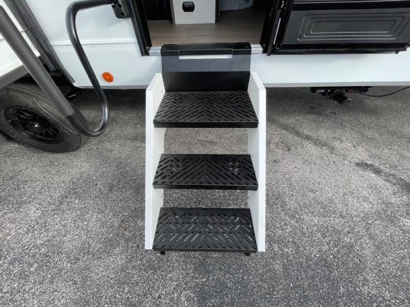 2026 Forest River Cherokee Alpha Wolf 26RL, $ 59,137