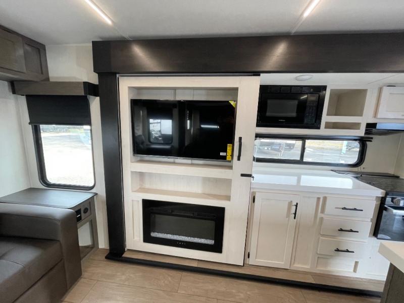 2026 Forest River Cherokee Alpha Wolf 26RL, $ 59,137