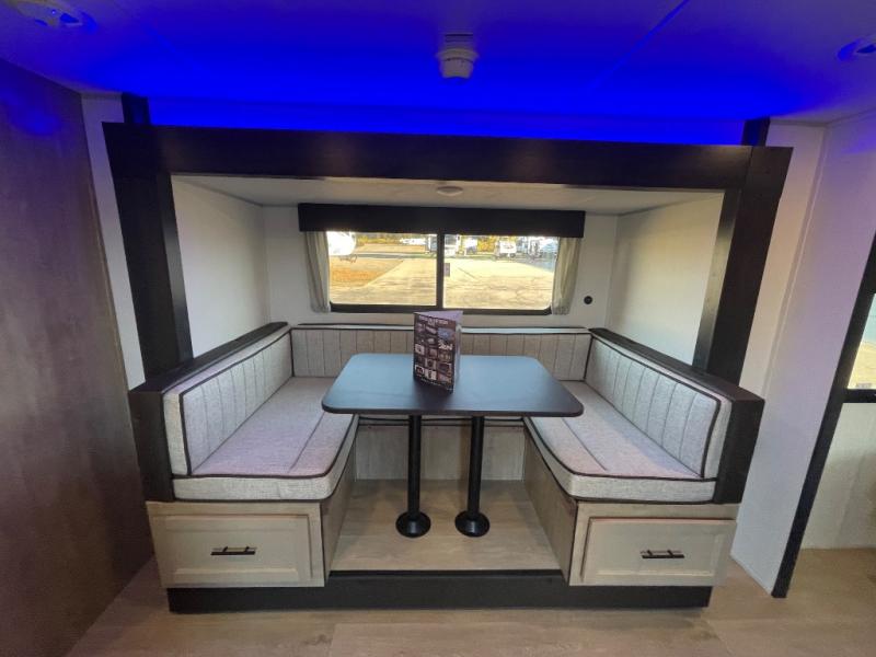 2026 Forest River Cherokee Grey Wolf Toy Haulers 2, $ 55,633