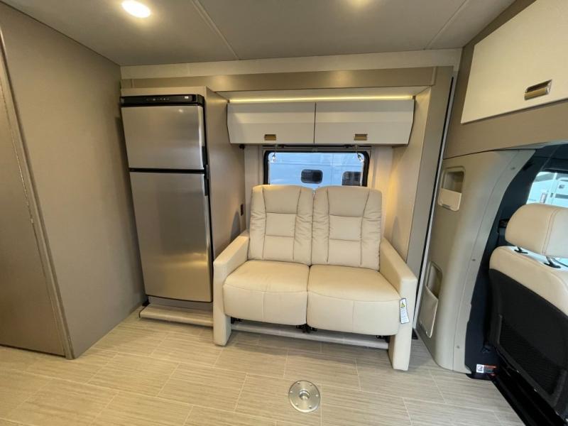 2026 Winnebago View 24R AWD, $ 276,357