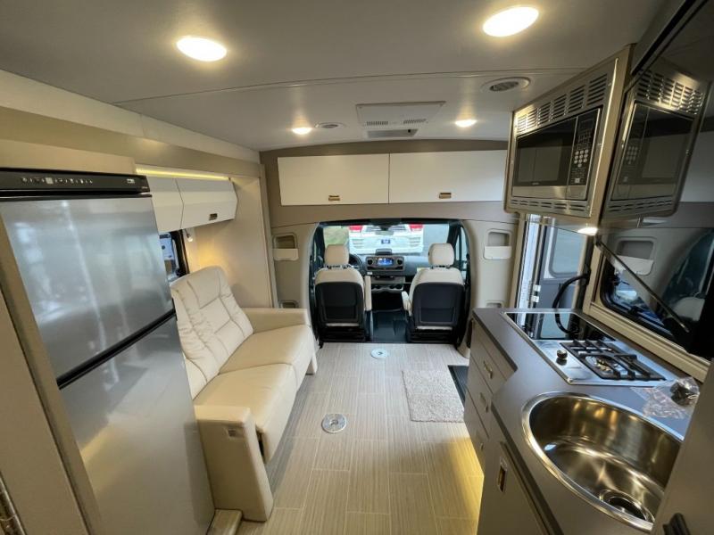 2026 Winnebago View 24R AWD, $ 276,357