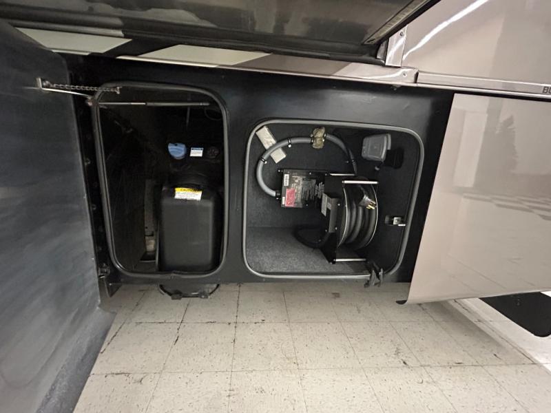 2015 Tiffin Motorhomes Phaeton 40 AH, $ 189,990