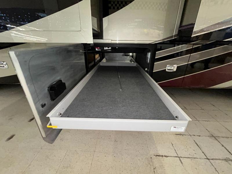 2015 Tiffin Motorhomes Phaeton 40 AH, $ 189,990