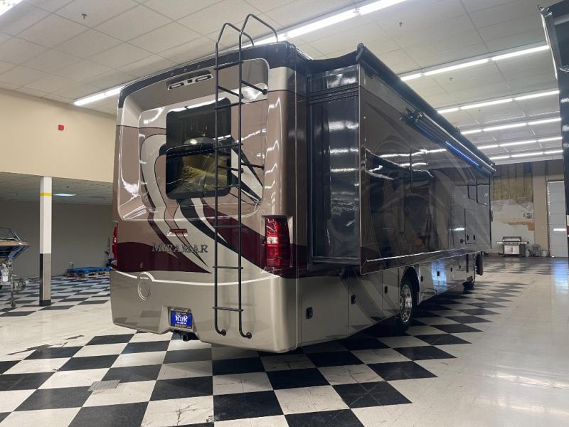 2019 Thor Motor Coach Miramar 35.2, $ 124,990
