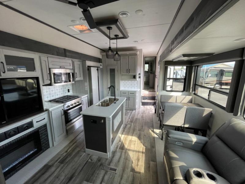 2023 Keystone Montana High Country 335BH, $ 79,990