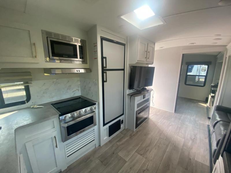 2022 Dutchmen Astoria Travel Trailer 3203BH, $ 44,990