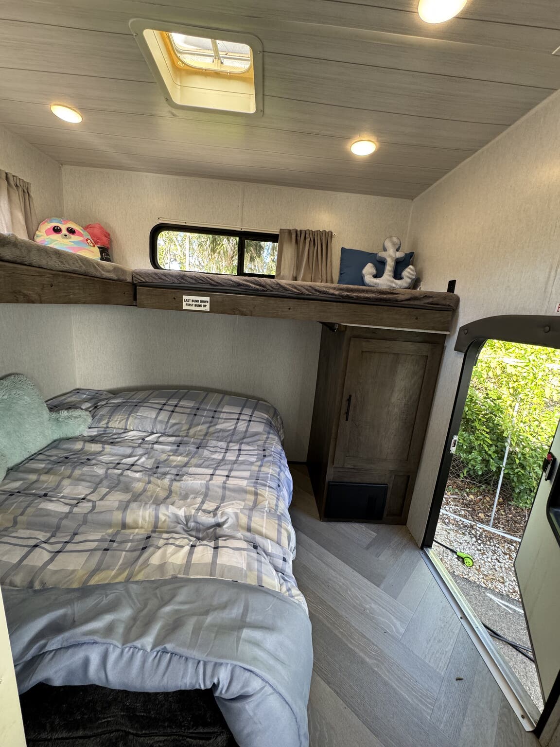 2022 Forest River Salem 29VBUD, $ 24,995