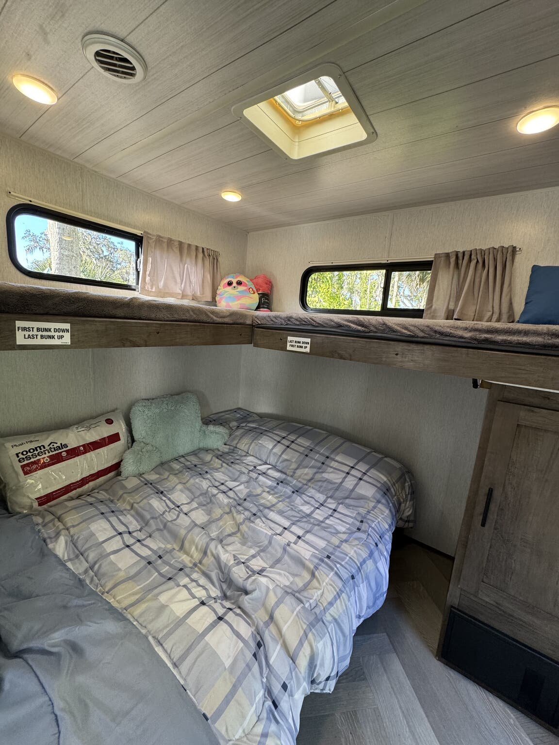 2022 Forest River Salem 29VBUD, $ 24,995