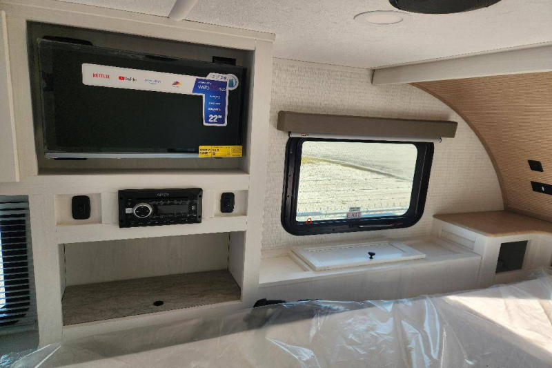 2025 Palomino Real-Lite Truck Campers HS-1912, $ 36,990
