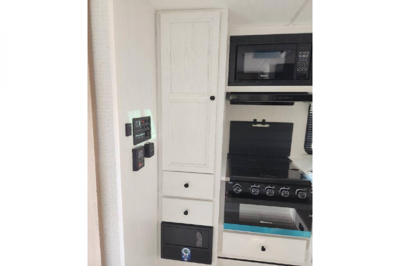 2025 Palomino Real-Lite Truck Campers HS-1912, $ 36,990