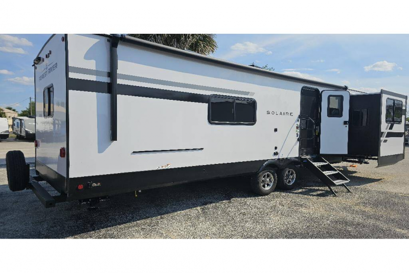 2025 Palomino SolAire Ultra Lite 3300FLBS, $ 46,990