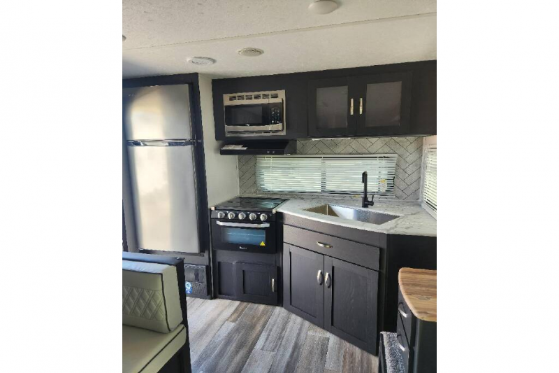 2024 Coachmen FREEDOM EXPRESS 245RKS Travel Traile, $ 27,990