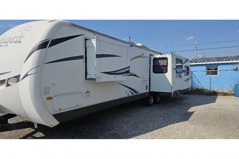 2012 Keystone OUTBACK 298RE Travel Trailer, $ 14,990