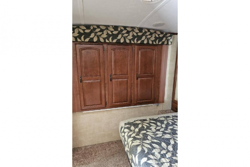 2012 Keystone OUTBACK 298RE Travel Trailer, $ 14,990