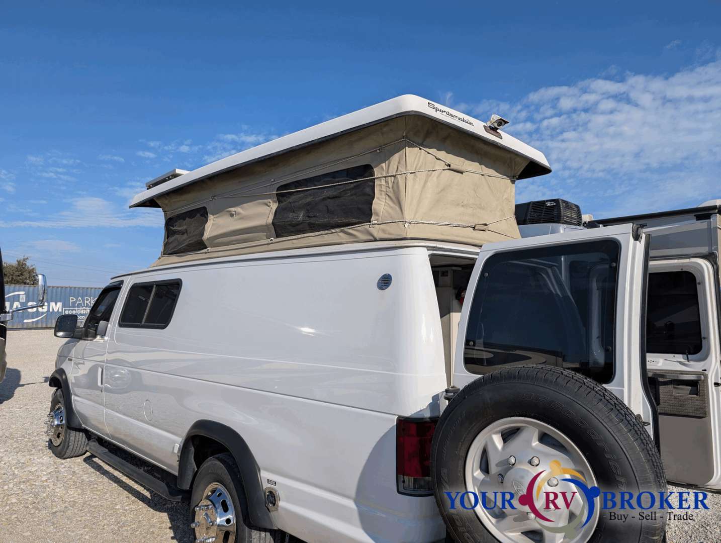 2005 Ford Sportsmobile E350, $ 21,998