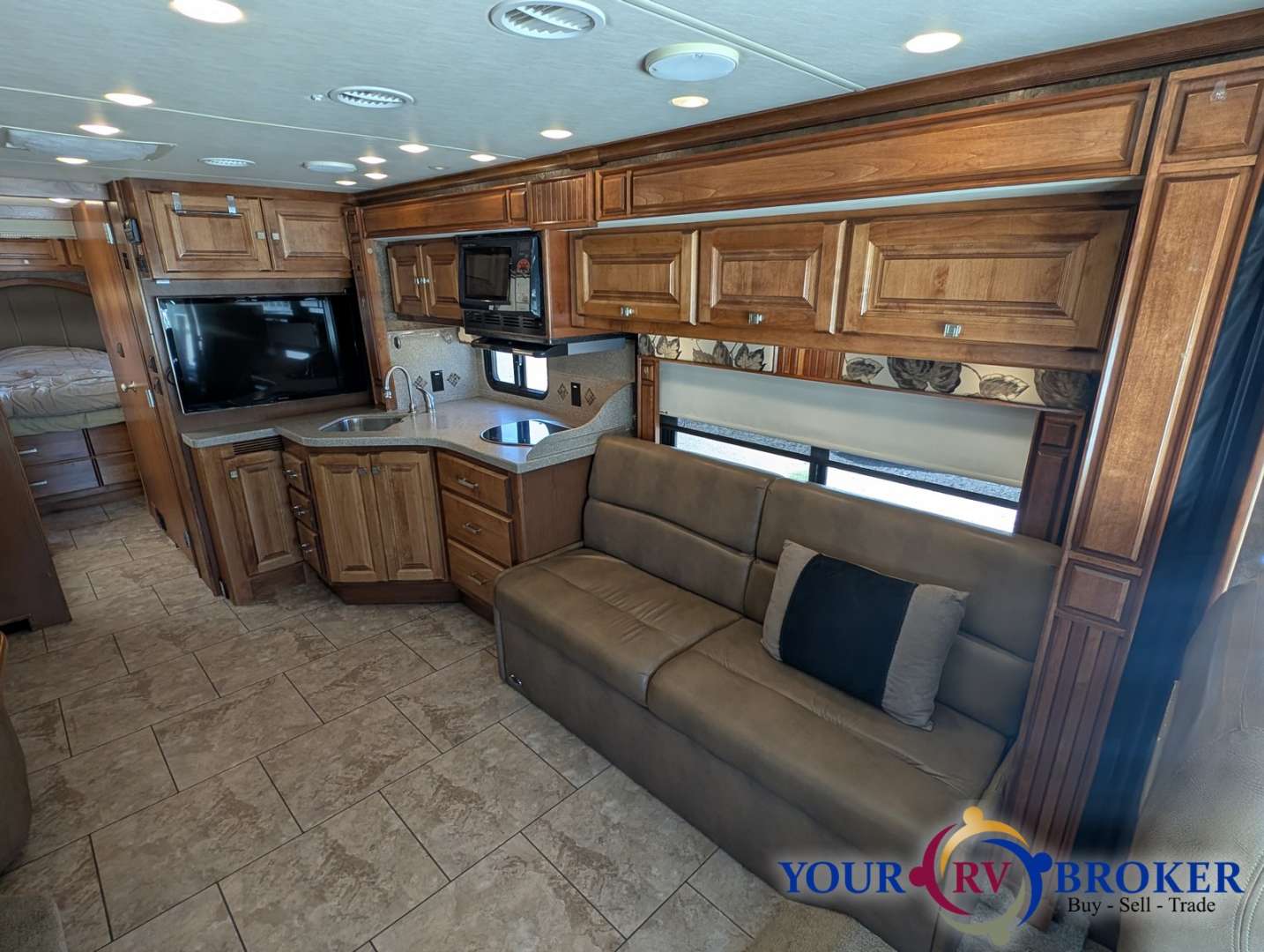 2014 Tiffin Motorhomes Tiffin Allegro Breeze 32BR, $ 84,900