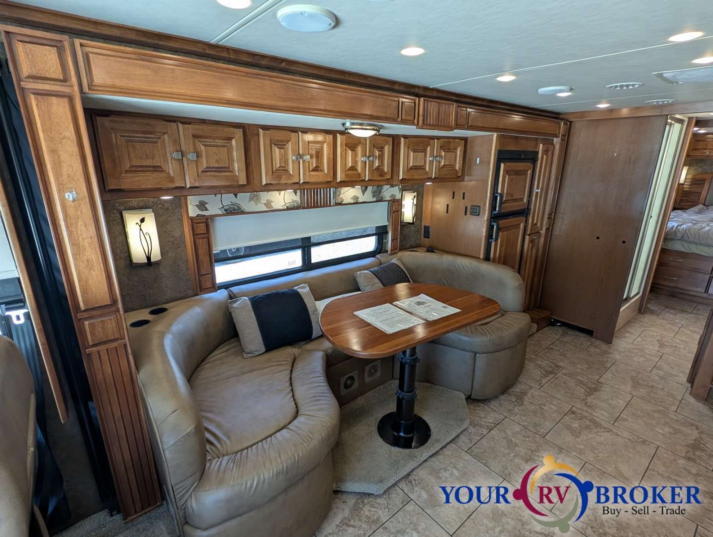 2014 Tiffin Motorhomes Tiffin Allegro Breeze 32BR, $ 84,900