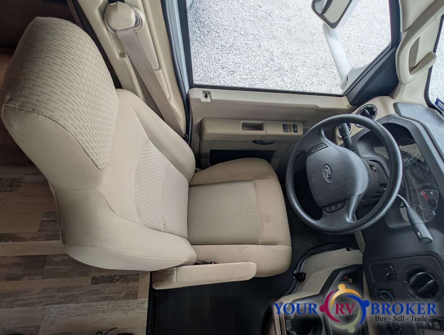 2015 Coachmen Freelander Ford E-450 32BH, $ 49,900