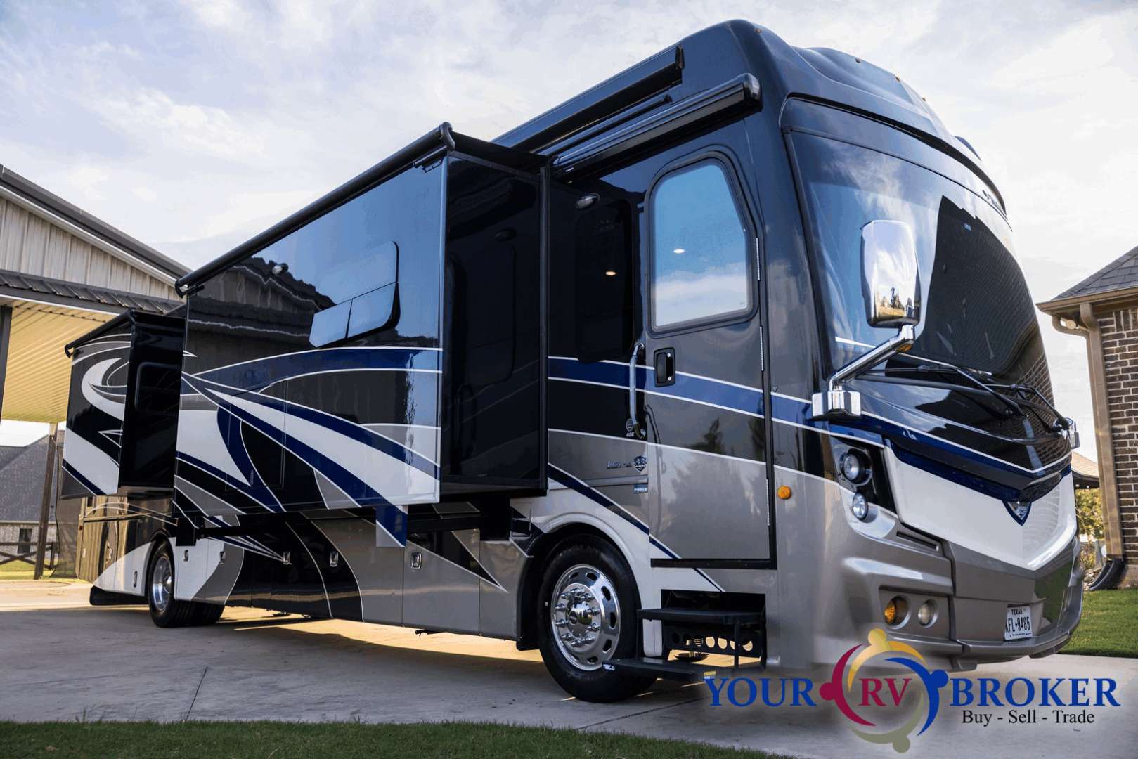 2018 Fleetwood Discovery LXE Freightliner 40E, $ 169,900