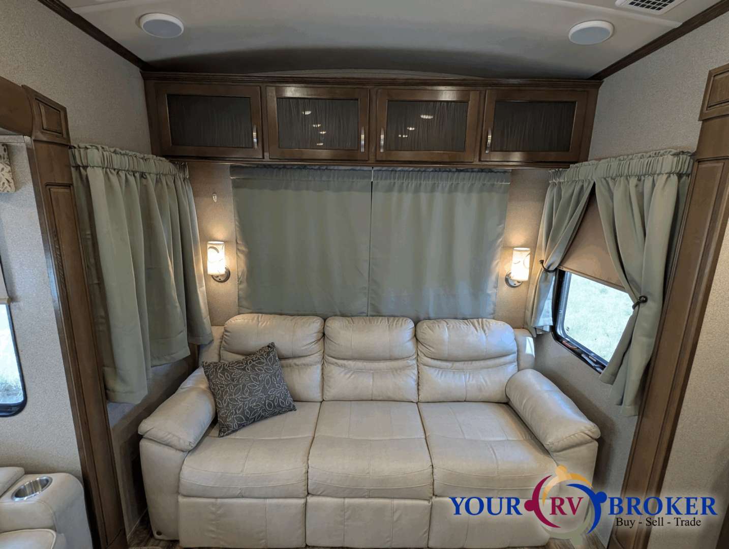 2018 Forest River Cedar Creek Silverback 37MBH, $ 39,900