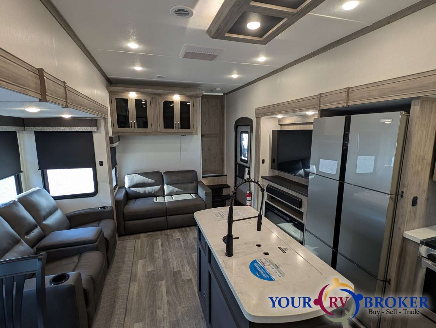 2024 Coachmen Chaparral 375BAF, $ 59,900