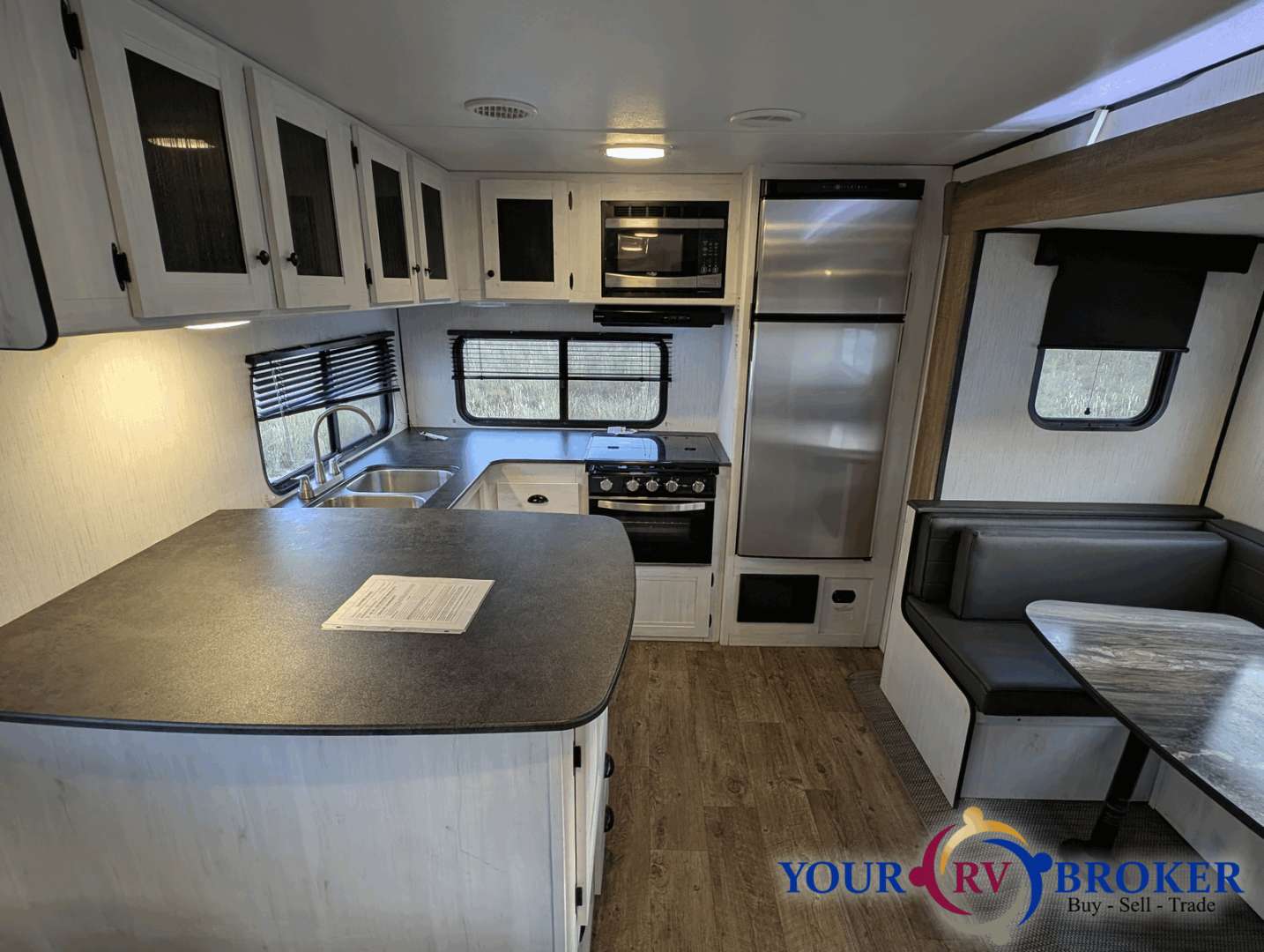 2022 Heartland Trail Runner TR 27 RKS, $ 22,900