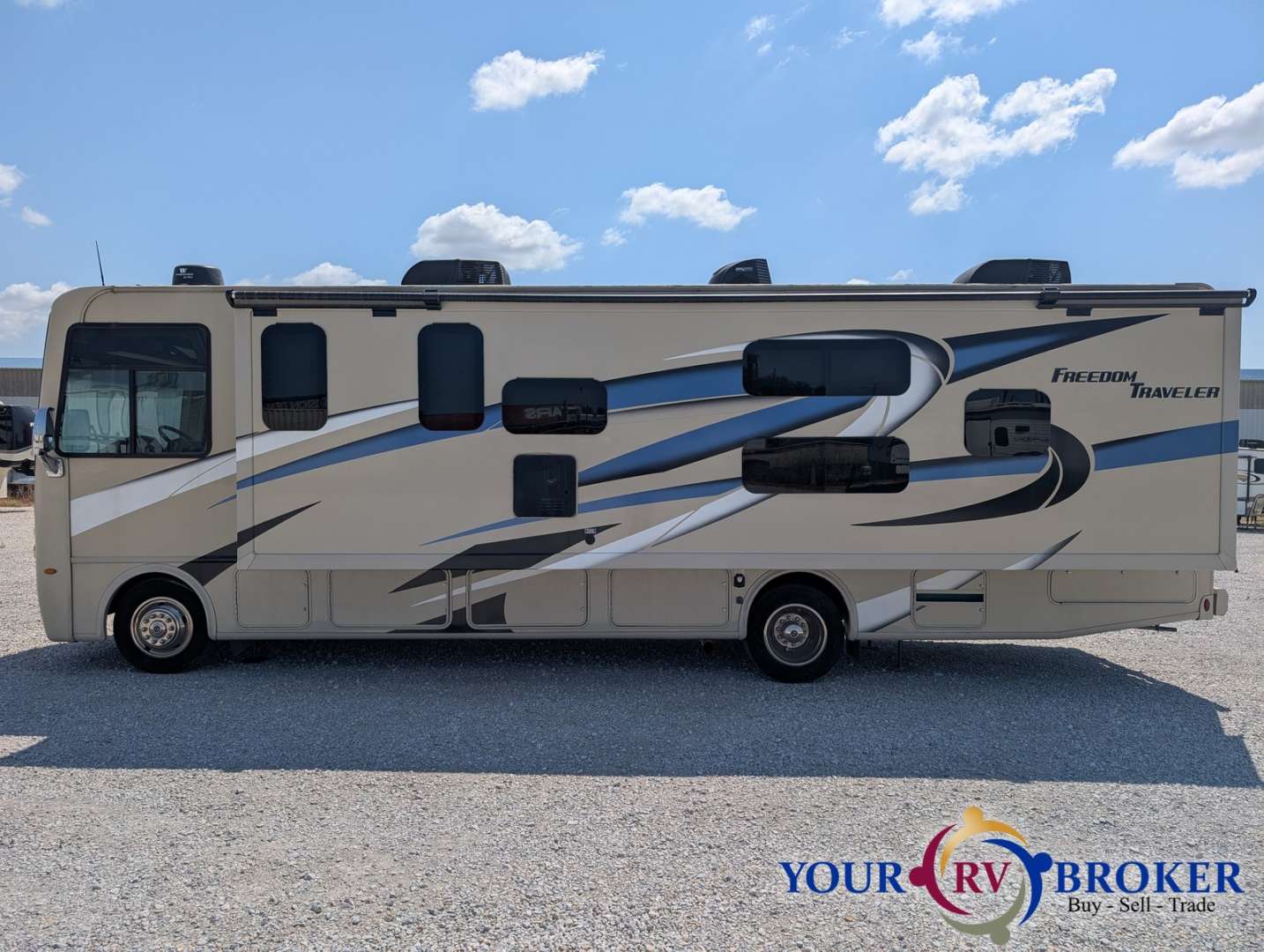 2021 Thor Motor Coach Freedom Traveler A32, $ 69,900