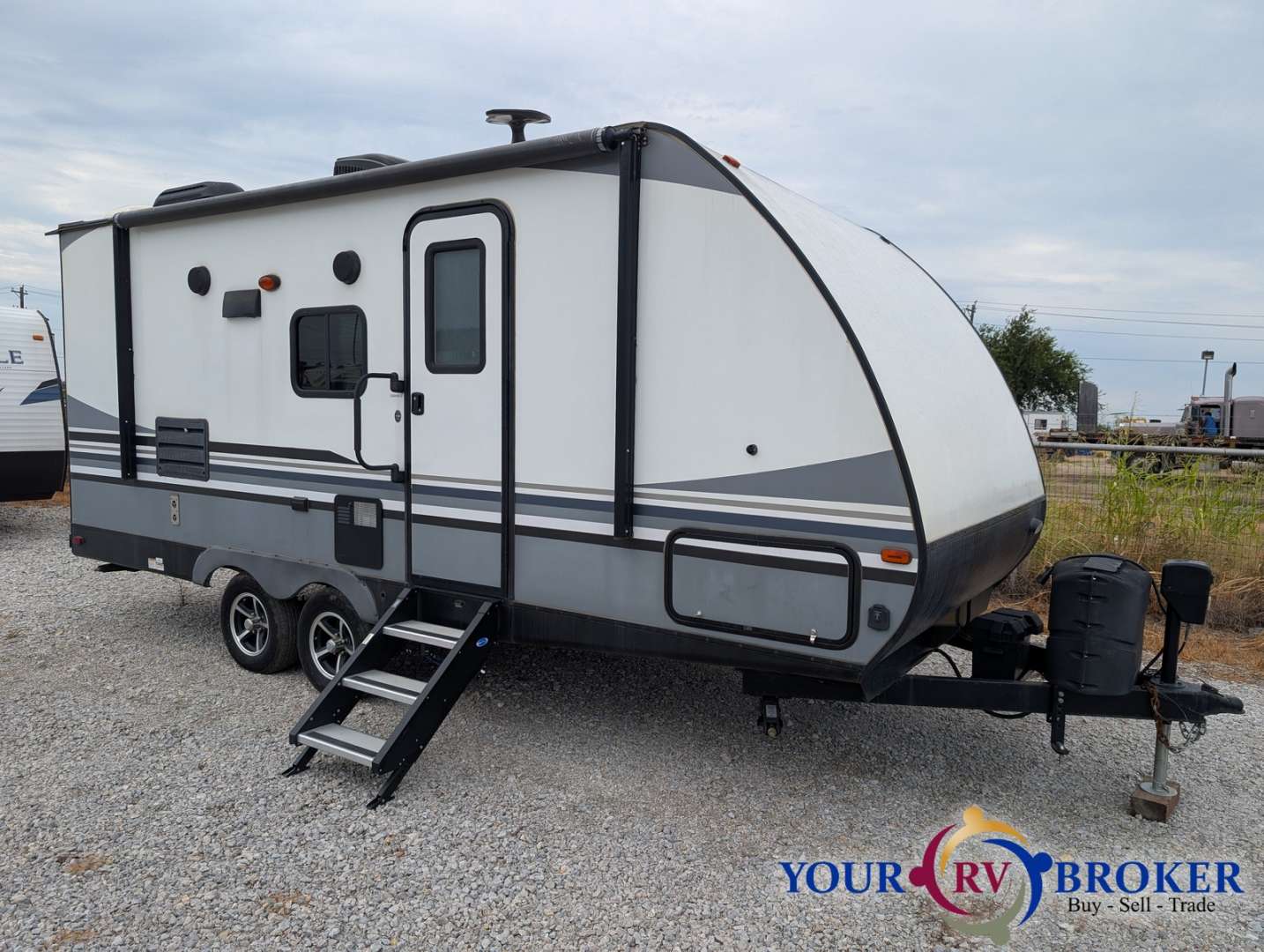 2018 Forest River Surveyor Expandable and LE 200MB, $ 13,000
